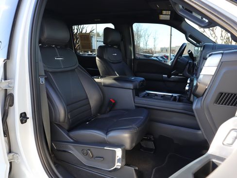 Used 2025 Ford F350 Platinum image 28