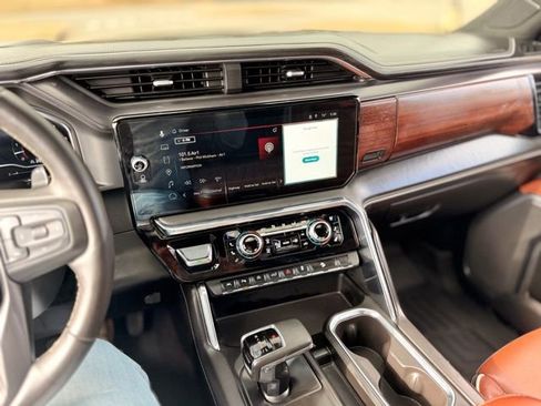 Used 2025 GMC Sierra 1500 Denali Ultimate image 14