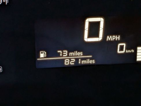 Used 2025 Nissan Kicks SV w/ SV Premium Package image 22