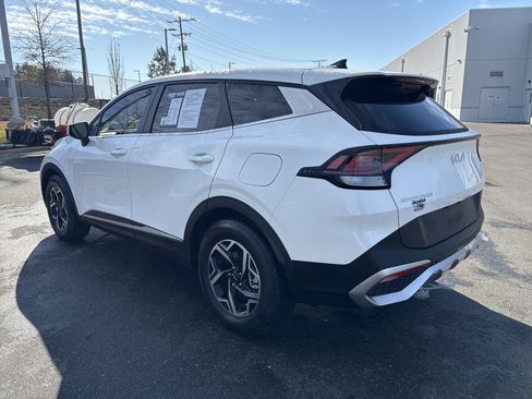 Used 2025 Kia Sportage LX image 7