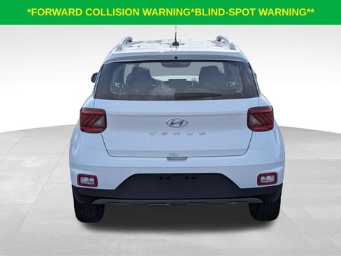 Used 2026 Hyundai Venue SEL FWD image 7