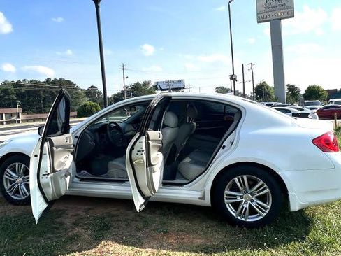 Used 2013 INFINITI G37 Journey w/ Premium Pkg image 5