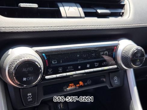 Used 2025 Toyota RAV4 XLE FWD image 21