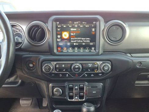 Used 2021 Jeep Gladiator Sport AWD/4WD image 8