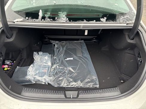 Used 2025 Mercedes-Benz E 350 4MATIC Sedan image 13