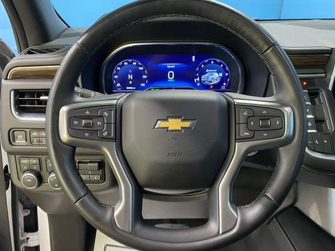 Used 2024 Chevrolet Tahoe Premier w/ Premium Package image 18