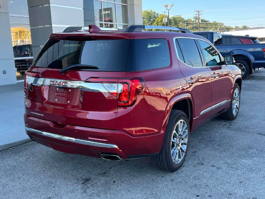 Certified 2020 GMC Acadia Denali w/ Technology Package FWD image 3