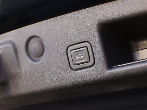 Used 2024 Chevrolet Equinox LT image 8