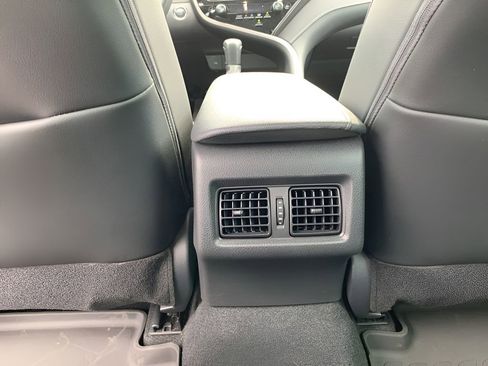 Used 2024 Toyota Camry XSE image 14