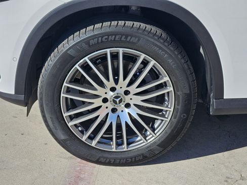 Used 2026 Mercedes-Benz GLC 300 4MATIC image 11