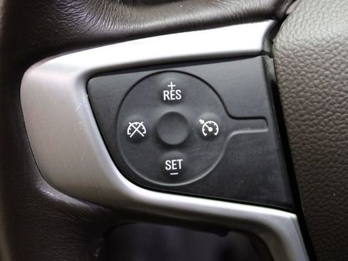 Used 2017 GMC Acadia SLT image 36