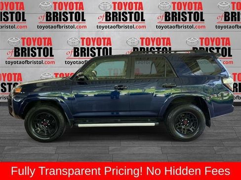 Used 2021 Toyota 4Runner Venture w/ Moonroof Package AWD/4WD image 7