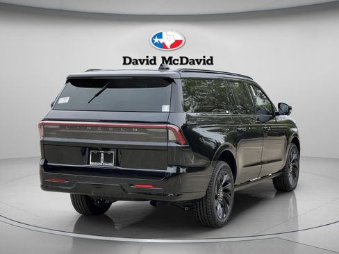 New 2026 Lincoln Navigator L Reserve w/ Jet Appearance Package AWD/4WD image 7