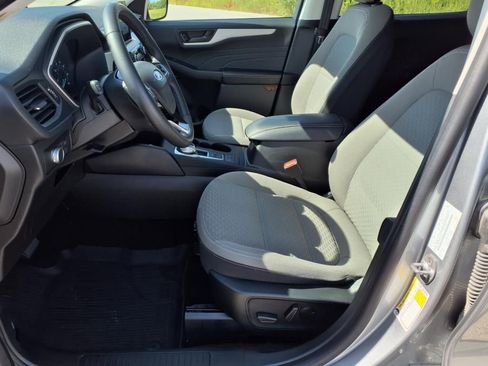 Used 2022 Ford Escape SE w/ Cold Weather Package image 26