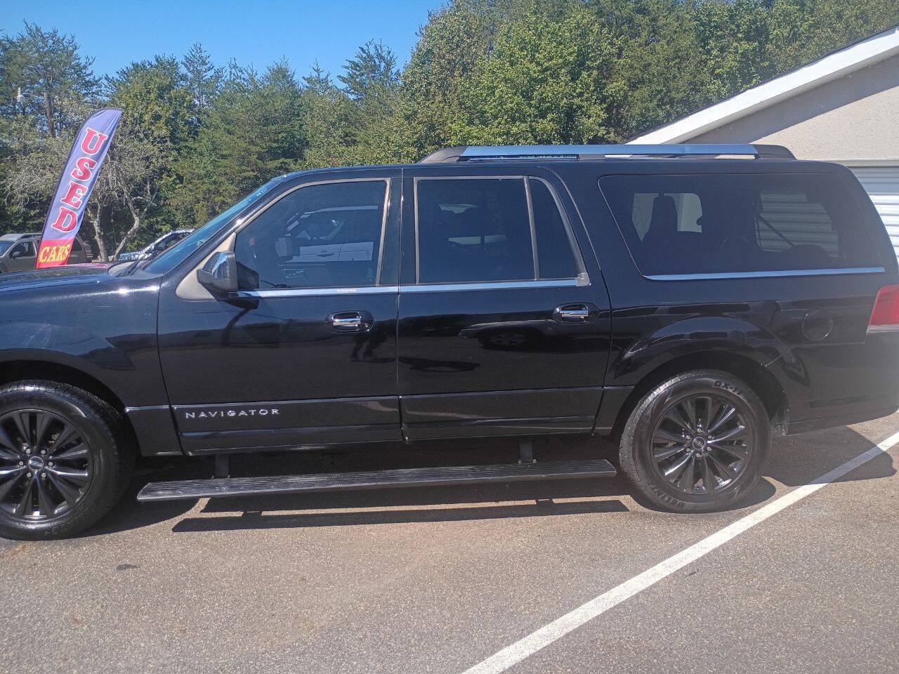 Used 2016 Lincoln Navigator L Select AWD/4WD image 8