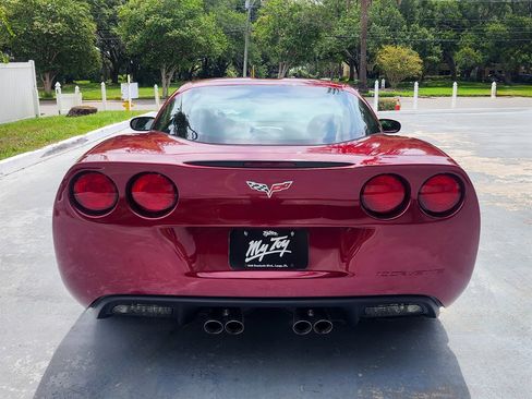 Used 2007 Chevrolet Corvette Coupe w/ Preferred Equipment Group RWD image 15