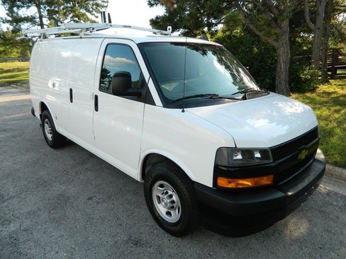 Used 2020 Chevrolet Express 2500 w/ Safety Package RWD image 3