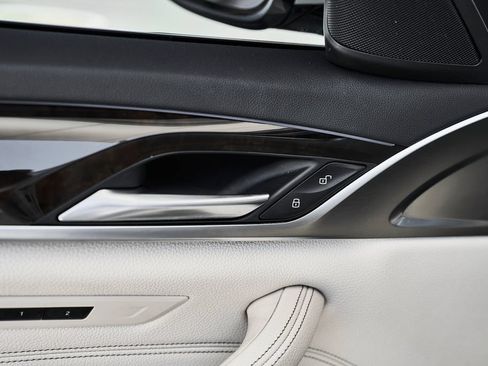Used 2018 BMW 540i w/ Premium Package RWD image 17
