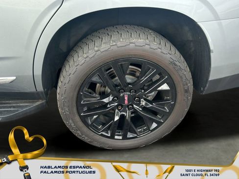 Used 2023 GMC Yukon SLT image 11