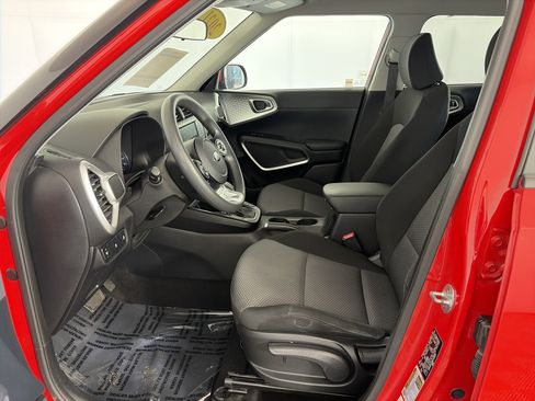 Certified 2021 Kia Soul LX FWD image 6
