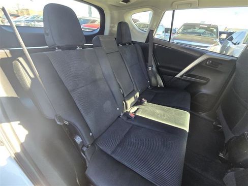 Used 2016 Toyota RAV4 LE image 28