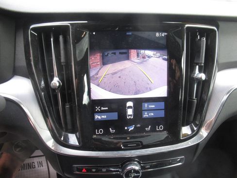 Used 2020 Volvo S60 T6 Momentum w/ Protection Package AWD/4WD image 27