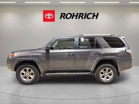 Used 2023 Toyota 4Runner SR5 image 3