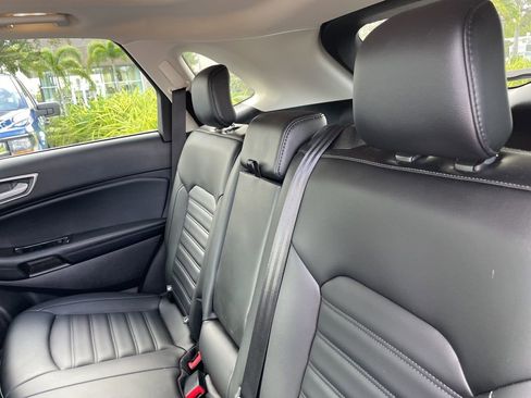 Used 2020 Ford Edge SEL w/ Cold Weather Package image 11