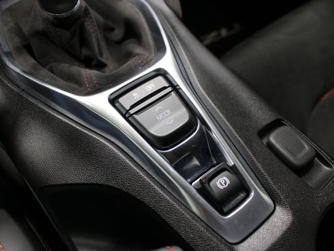 Used 2017 Chevrolet Camaro ZL1 RWD image 21
