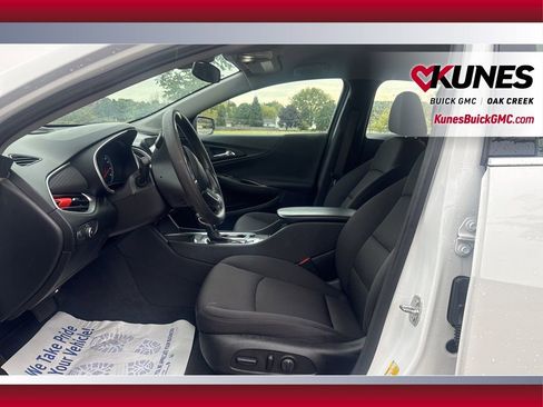 Used 2023 Chevrolet Malibu LT image 12