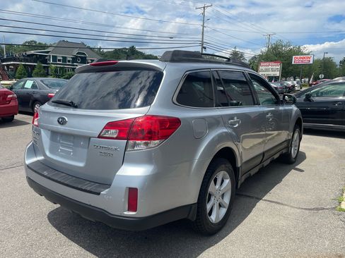 Used 2013 Subaru Outback 3.6R Limited w/ Moonroof Pkg image 4