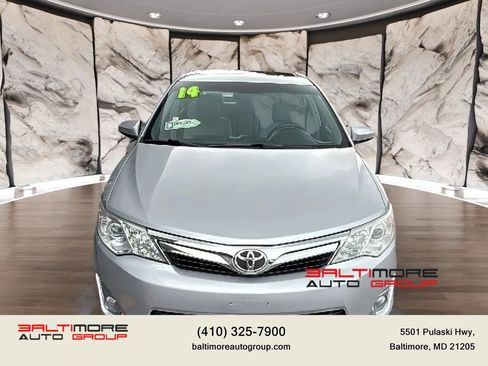 Used 2014 Toyota Camry XLE FWD image 2