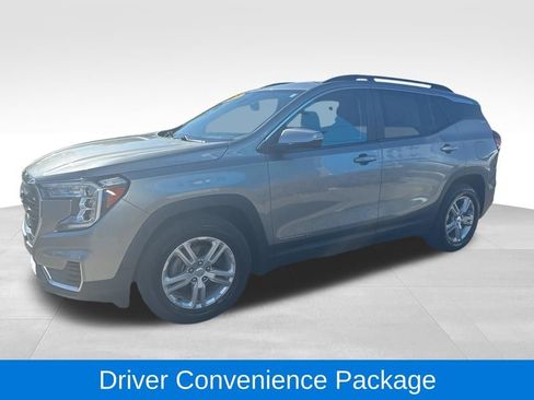Used 2023 GMC Terrain SLE w/ Driver Convenience Package FWD image 3