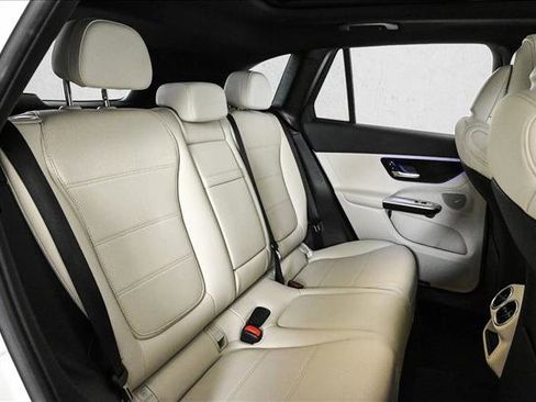 Certified 2025 Mercedes-Benz GLC 300 4MATIC image 23