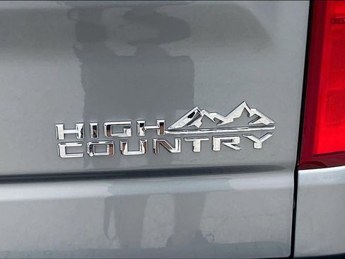 Used 2025 Chevrolet Silverado 1500 High Country AWD/4WD image 10