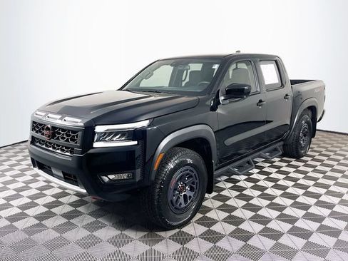 Used 2025 Nissan Frontier PRO-4X w/ Pro Convenience Package AWD/4WD image 4