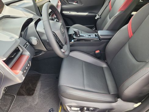 New 2026 Toyota Prius Plug-In Hybrid w/ Limited Premium Package FWD image 14