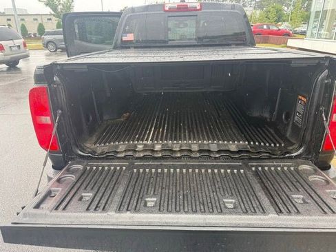 Used 2019 Chevrolet Colorado Z71 AWD/4WD image 12