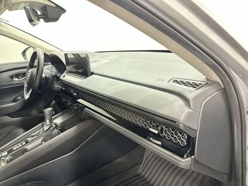 Used 2024 Honda Accord Touring image 25