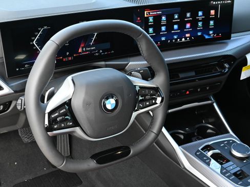 Used 2026 BMW 330i xDrive Sedan w/ Convenience Package AWD/4WD image 12