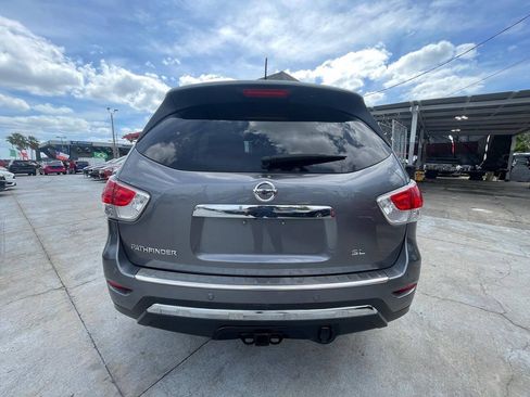 Used 2015 Nissan Pathfinder SL w/ Cargo Package FWD image 2