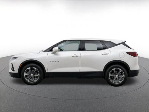 Used 2026 Chevrolet Blazer LT FWD image 4