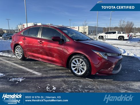 Used 2022 Toyota Corolla LE w/ LE Premium Package image 1