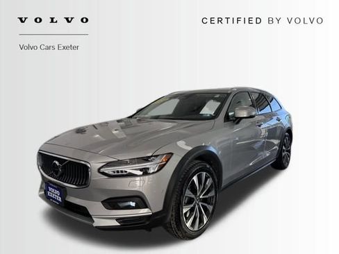 Certified 2024 Volvo V90 B6 Cross Country Plus image 1