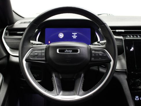 Used 2023 Jeep Grand Cherokee L Laredo RWD image 23