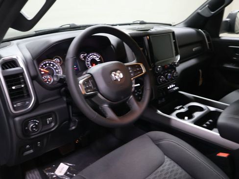 New 2026 RAM 1500 4x4 Crew Cab image 18