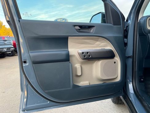 New 2025 Ford Maverick Lariat image 11