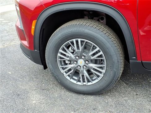 New 2026 Chevrolet Traverse LT w/ Driver Confidence Package image 32