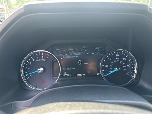 Used 2018 Ford Expedition XLT w/ Equipment Group 202A AWD/4WD image 12