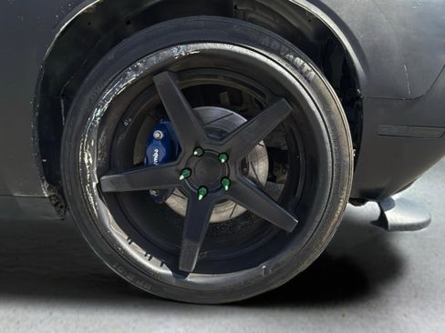 Used 2016 Dodge Challenger R/T Scat Pack w/ Leather Interior Group image 19